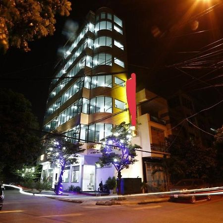 Wonder Hotel Hai Phong Bagian luar foto